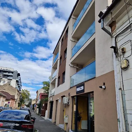 Quick, Private Parking Daire Kaloşvar